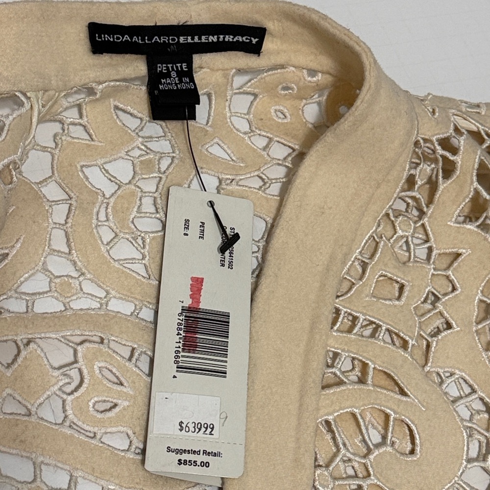 Chic Open-Front Lace Shrug in Cream - Picture 5 of 11